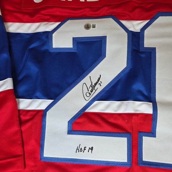 Guy Carbonneau "HOF 19" Signed Montreal Canadiens Custom Jersey Beckett Witness - Picture 2 of 14